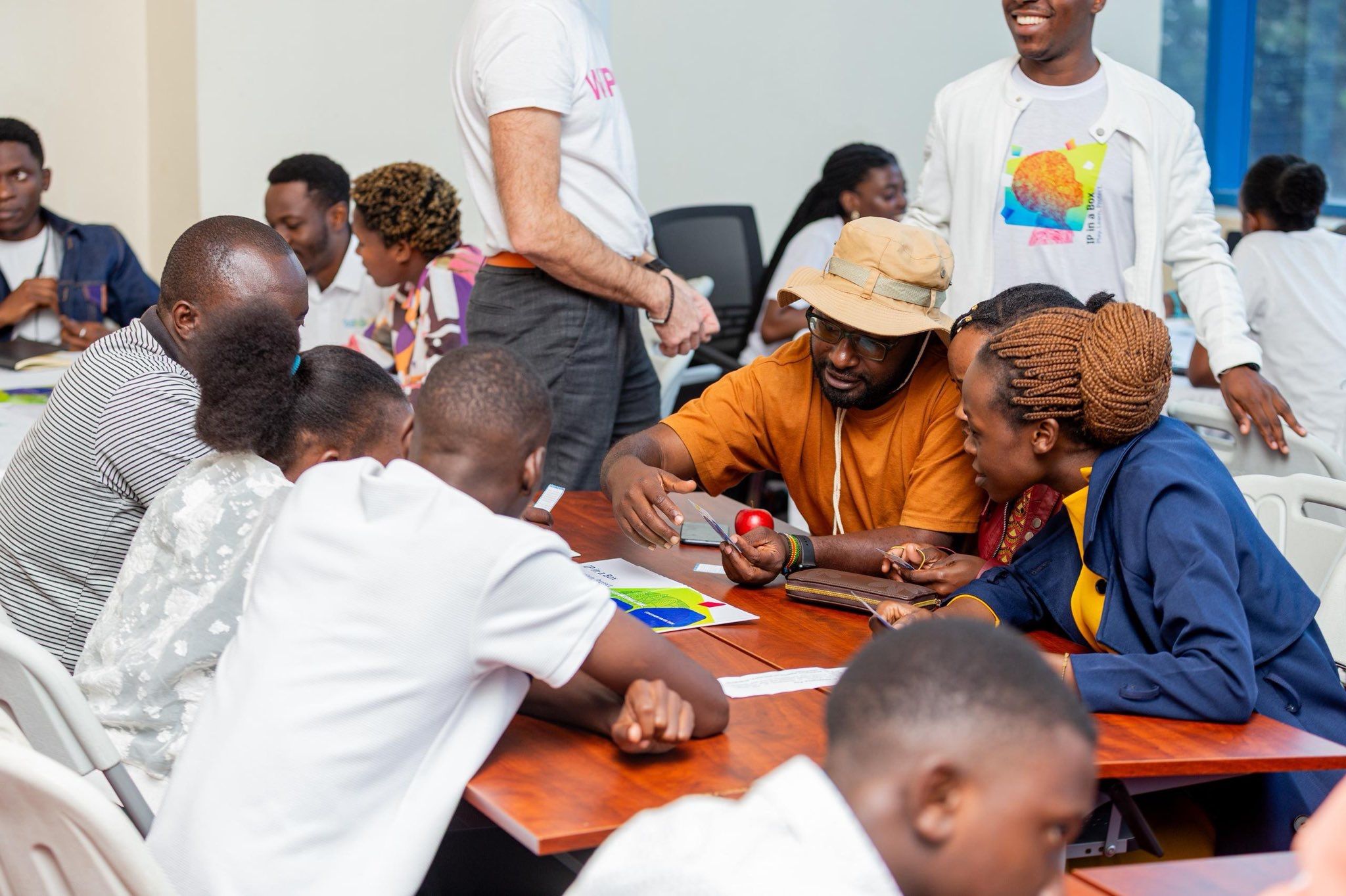 Game-Based Learning Toolkit / Board Game for Creatives